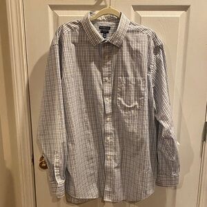 Croft & Barrow Men's White and Blue Checkered Shirt (all 3 shirts) 
719